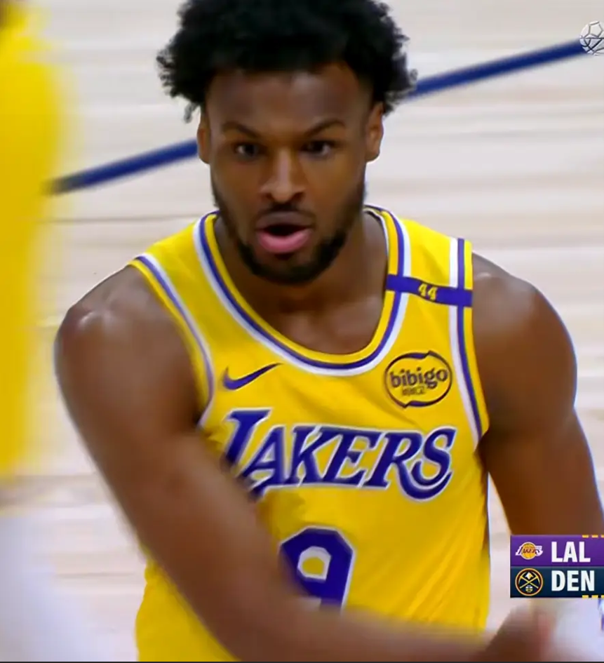 开云中国-湖人教练压力巨大!,Rookie遭遇二十持续失利全场沸腾不已-开云中国