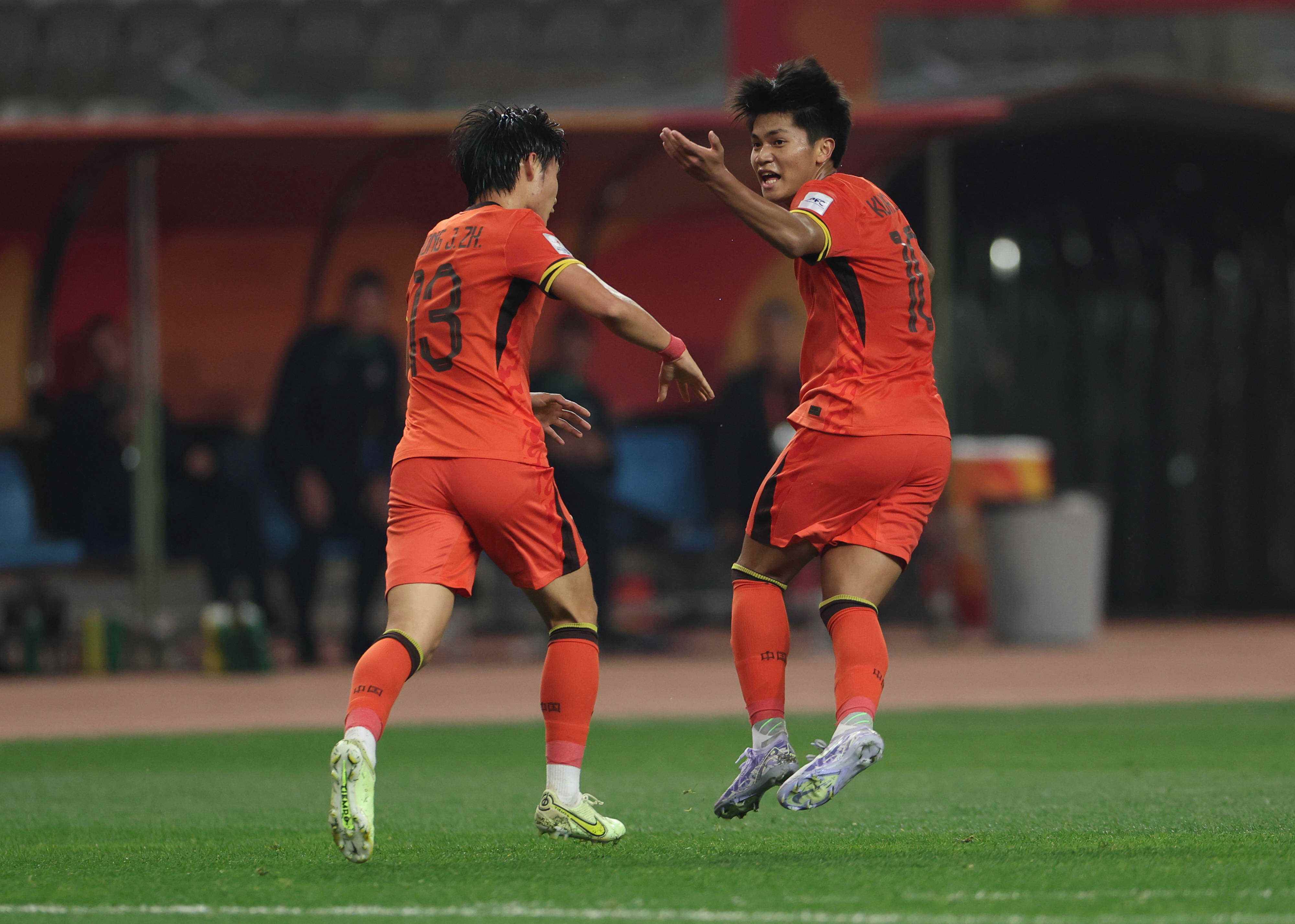 开云体育-意甲集结日走向成谜,费城76人战术微调,引发热议,纪律约束更严格-开云体育